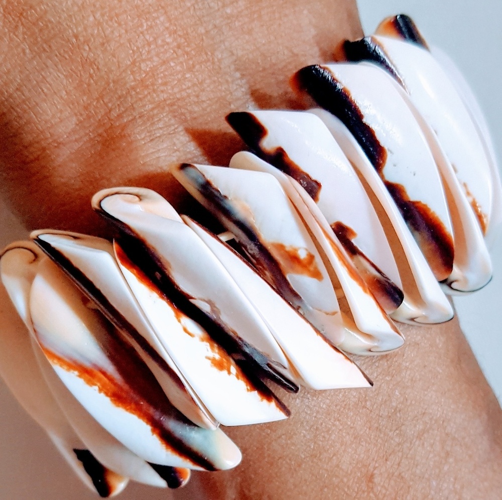 One-Of-A-Kind - Boho Vintage Seashell Bracelet